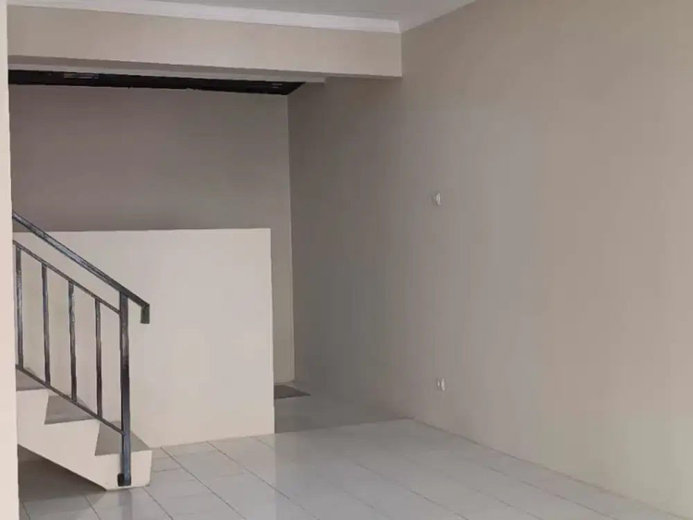 Dijual rumah 2lantai siap huni di golden palm residence