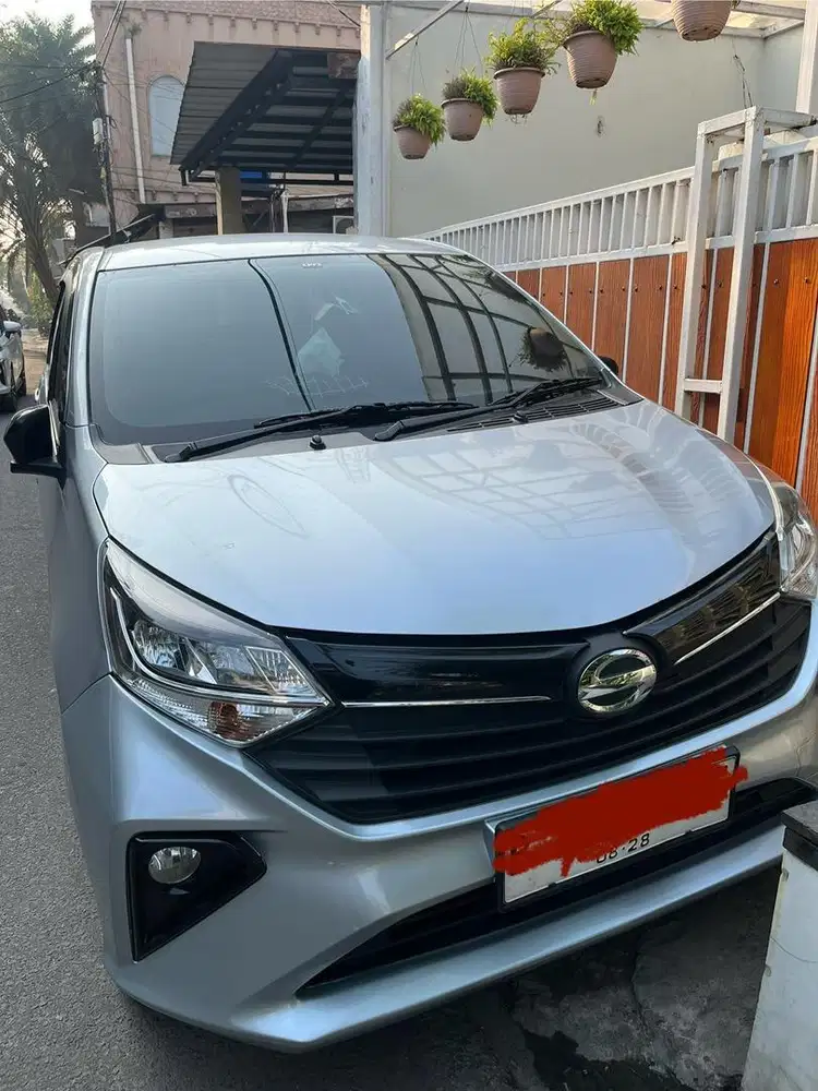 DAIHATSU SIGRA 1.2 R AT 2023 | SILVER | KM 13.500