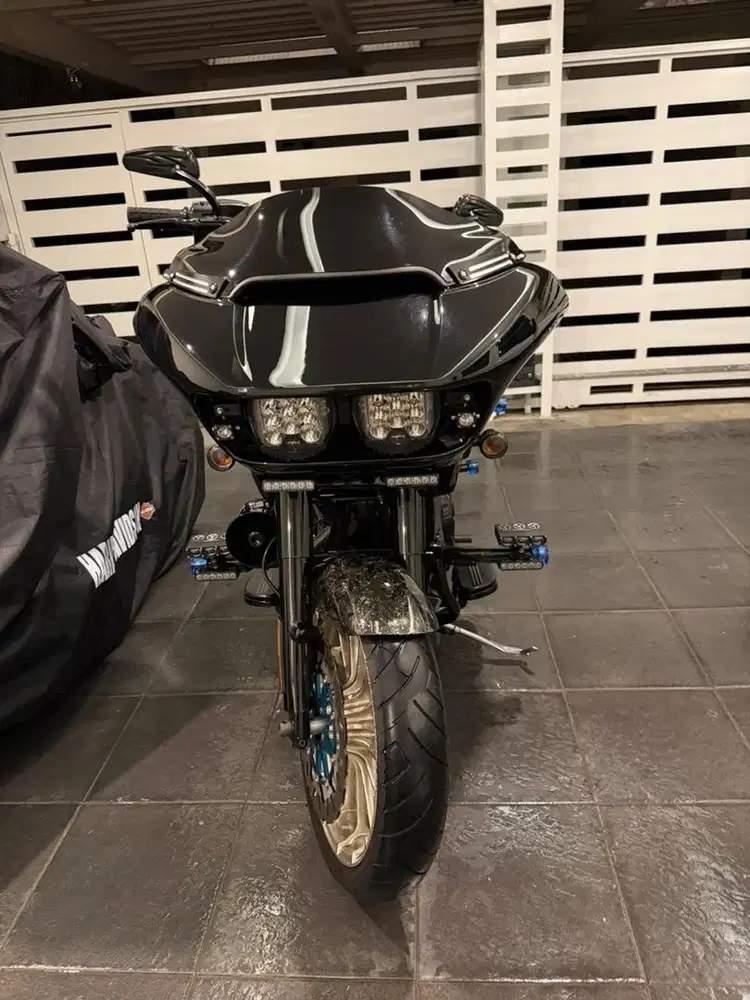 Harley Road Glide 2019