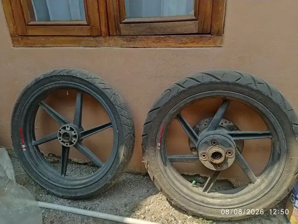 1 SET BAN IRC DAN VELG PALANG 5 DEPAN BELAKANG