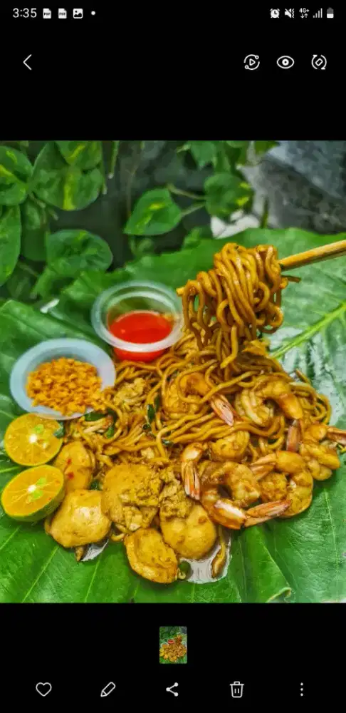 Koki masak Kwetiau