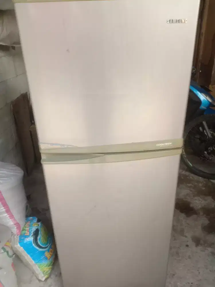Kulkas Samsung 2 pintu