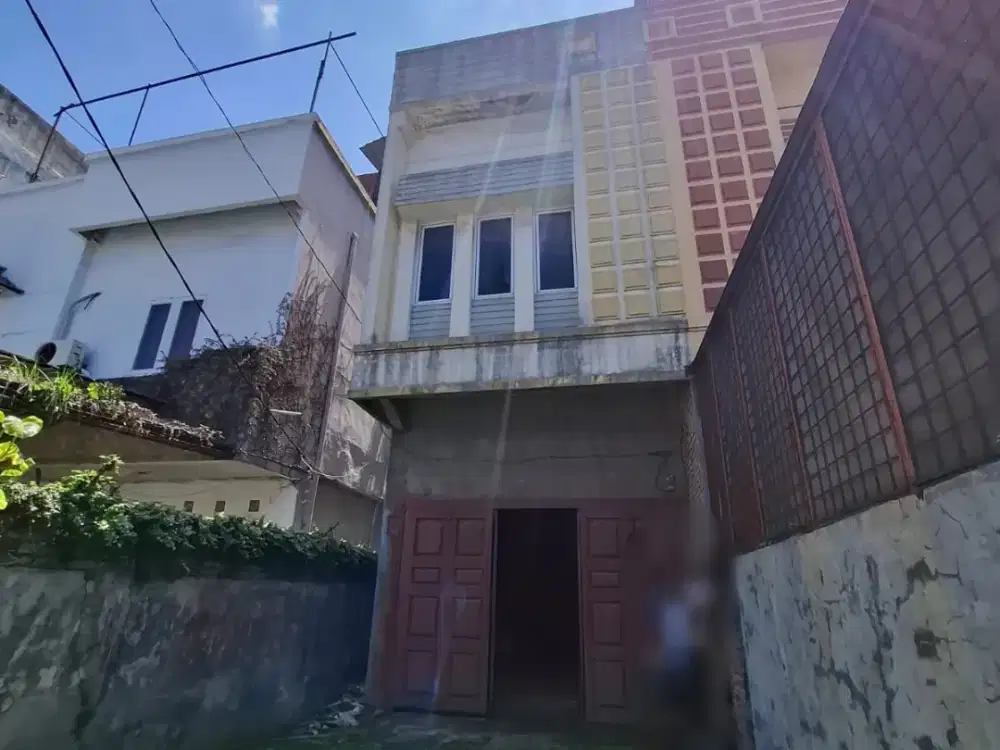CUMA 800 JUTA! RUKO 2,5 LANTAI DI PUKAT BANTING I, LOKASI STRATEGIS