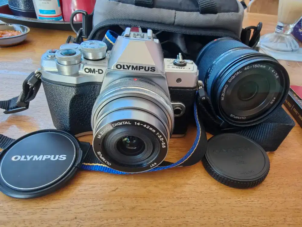 Kamera Olympus fullset like new plus Lensa