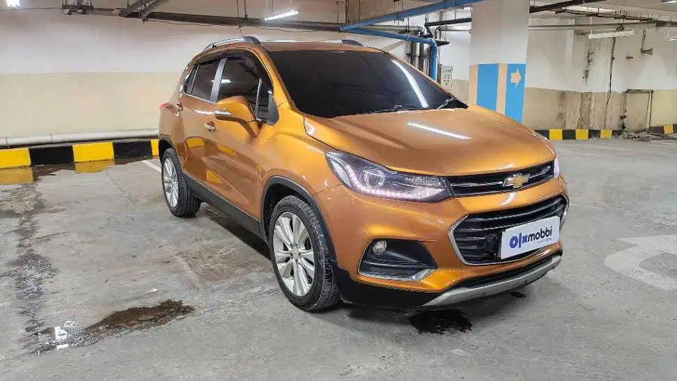 DP MURAH Chevrolet Trax 1.4 Premier Bensin-AT 2018 Orange CTYIB
