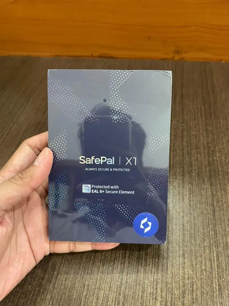 SAFEPAL X1 HARDWARE WALLET