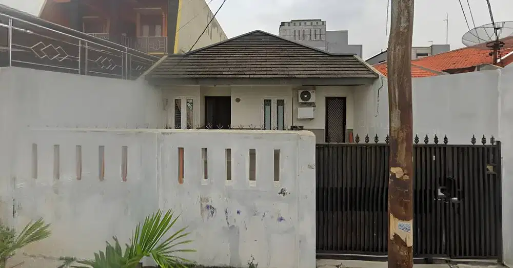 Rumah Tinggal (Masih Ditempati & Siap Huni)