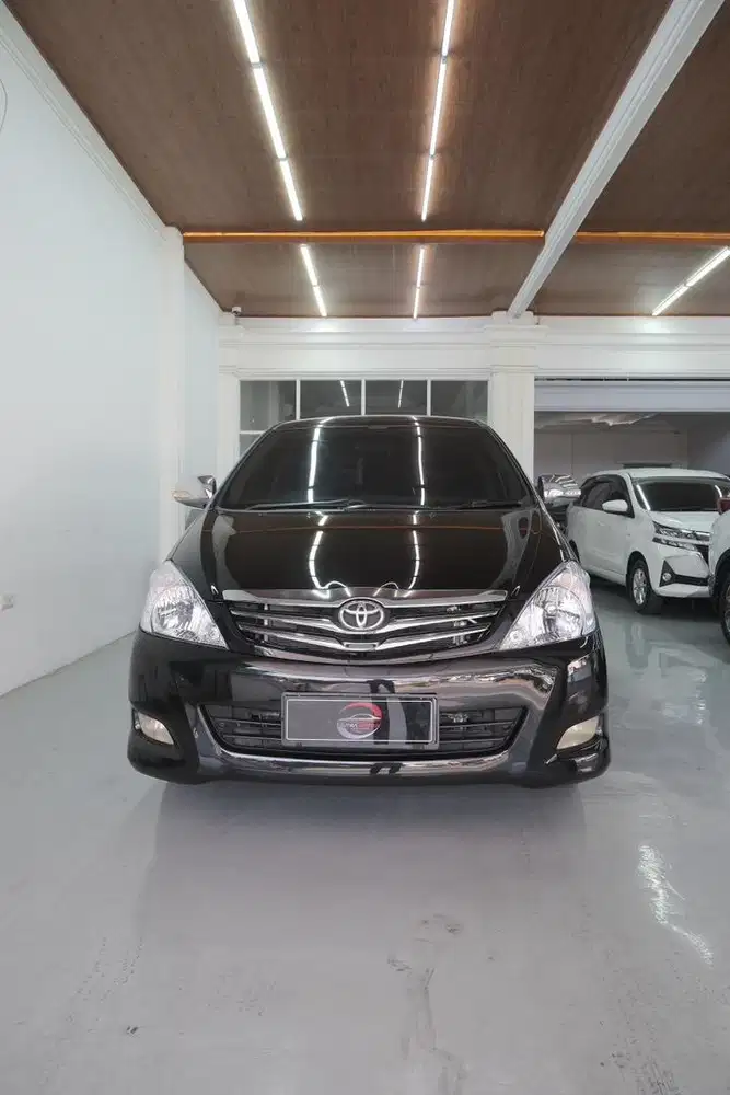 INNOVA V 2011 AT Murah
