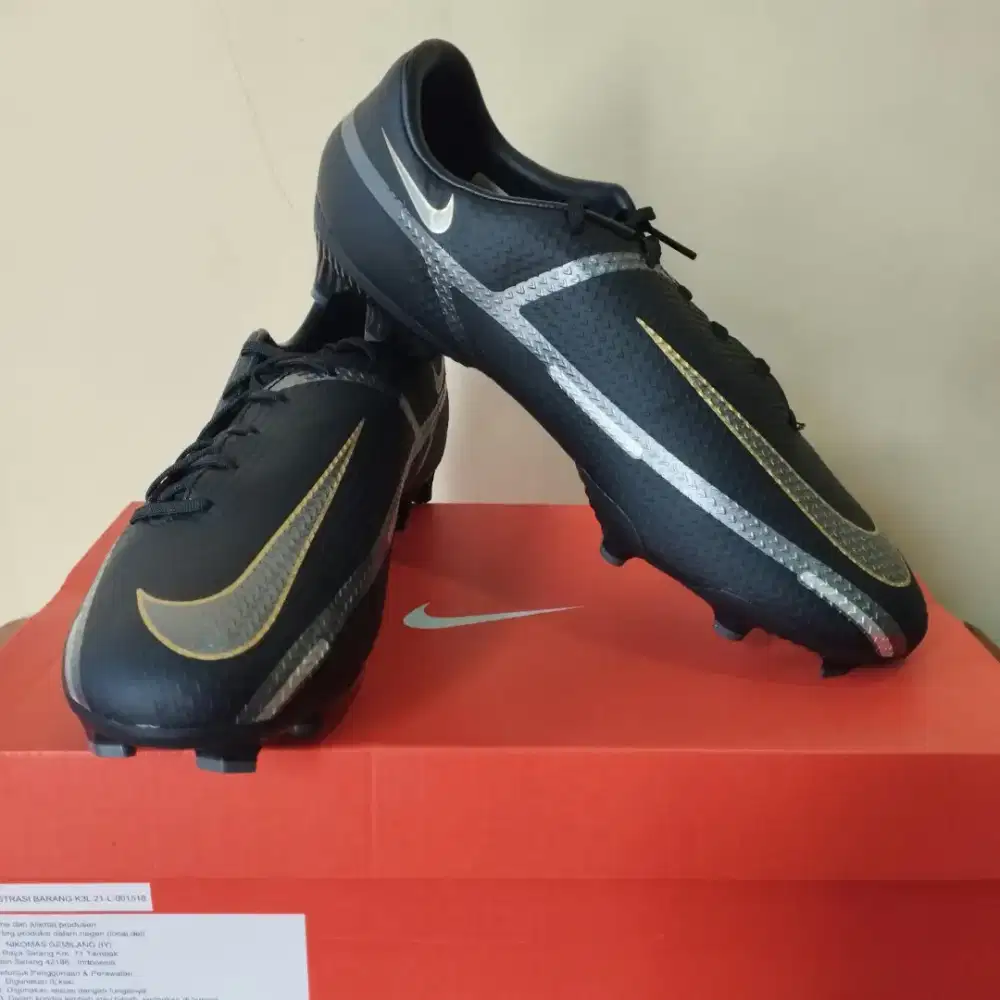 Sepatu Bola Mini Soccer New Original