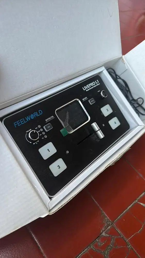 Feelworld Livepro L1 - Multi fotmat Audio Mixer