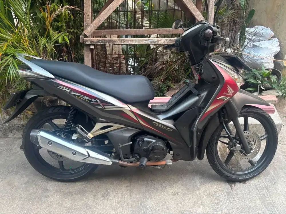 Honda Supra X 125 Helm in
