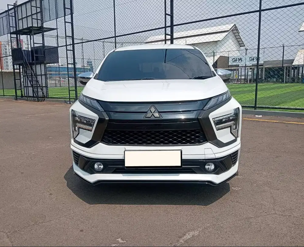 Mitsubishi Xpander Ultimate 1.5 AT PUTIH MUTIARA 2023 / 2024