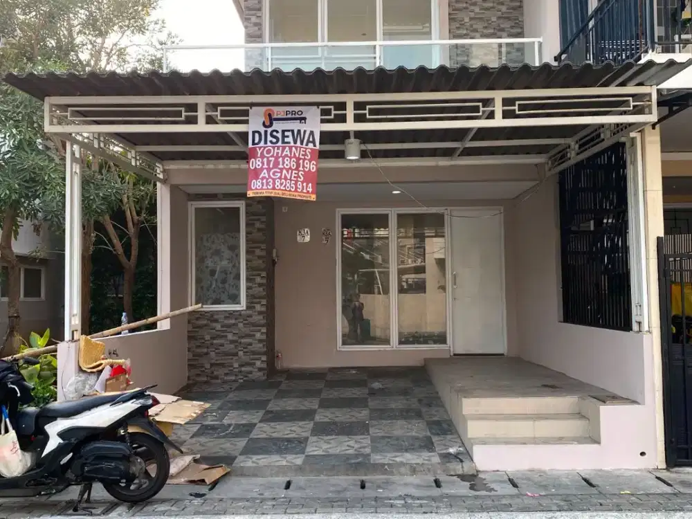 Disewakan rumah 2 lantai  di palm blossom taman surya