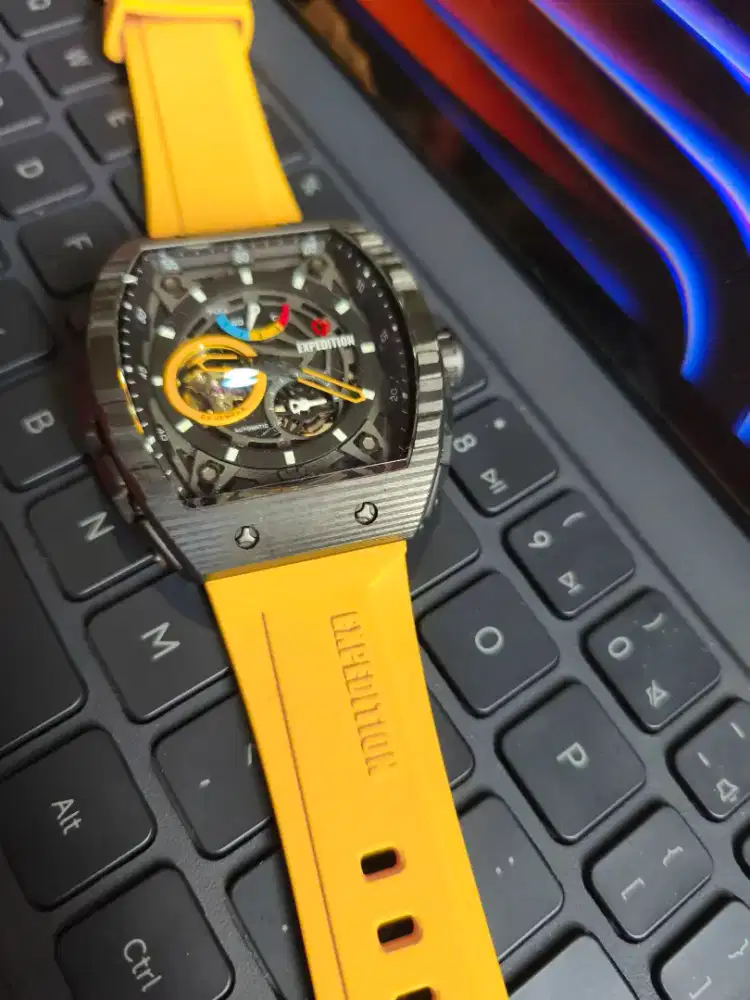 Expedition carbon titanium