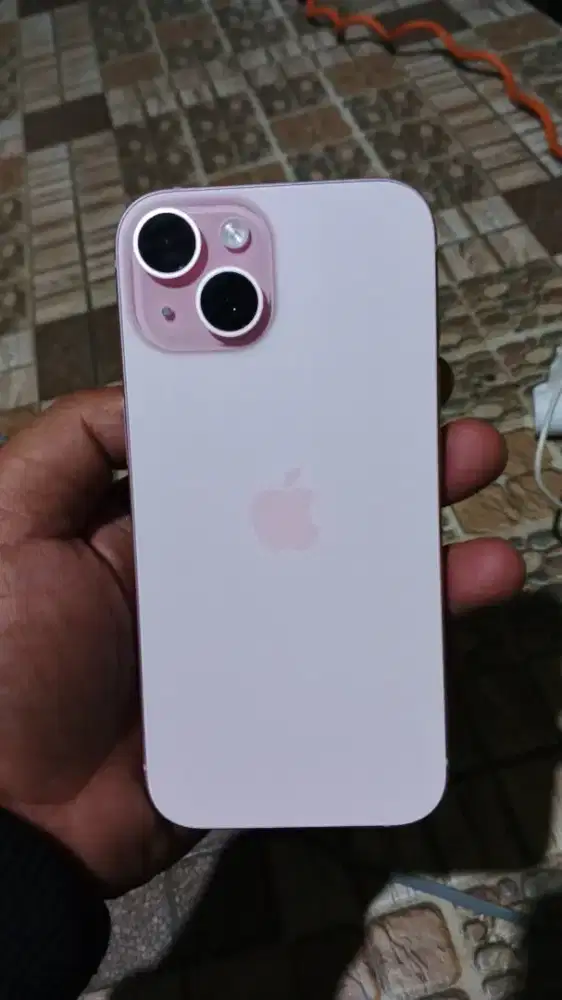 iPhone 15 basic