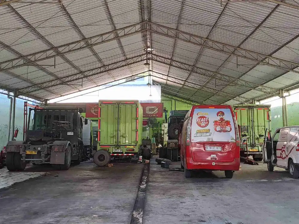 Disewakan gudang di Raya Jemursari, cocok untuk bengkel