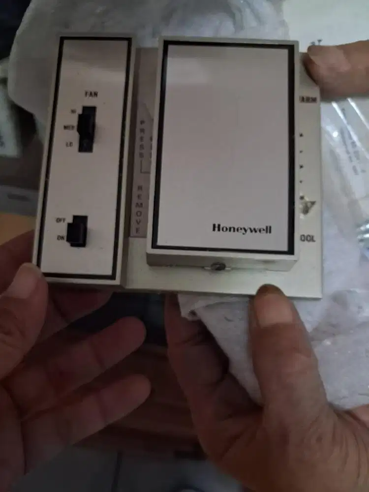 Room Thermostat, Pressure Control, Actuator Valve, Fan Motor