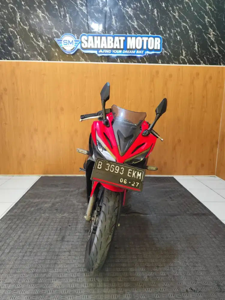 CBR 150R TH 2017 CASH ATAU KREDIT DAN SPAYLATER READY SIAP PAKAI