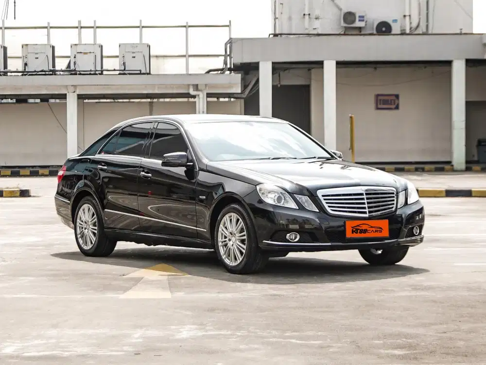 Mercedes Benz E250 CGI AT 2011