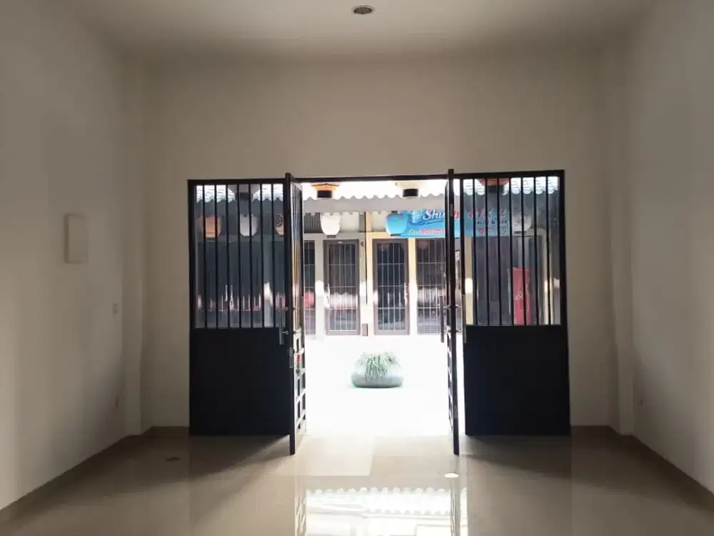Ruko Luas 3 Lantai + Rooftop di Osaka Pantai Indah Kapuk 2 Jakarta Utara