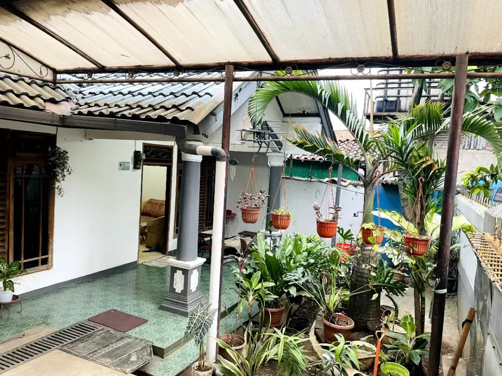 DISEWAKAN RUMAH LENGKAP DENGAN FUTNITURENYA