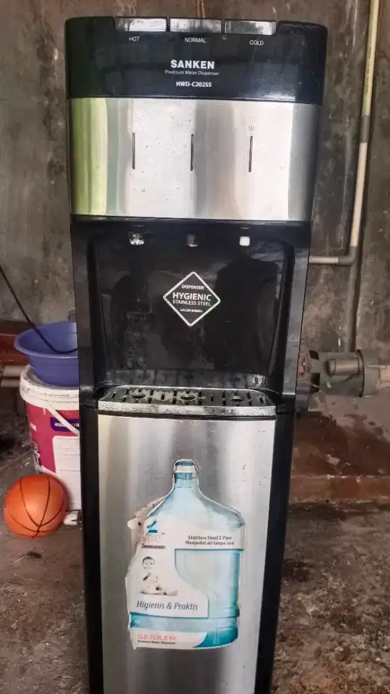 Dispenser sanken galon bawah