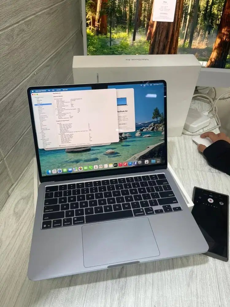 Macbook Air M4 (2025) 13-inch 16GB/ 256Gb resmi ibox