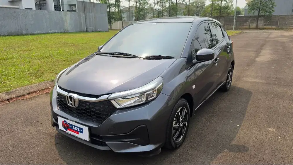 Honda Brio 1.2 E CVT 2025 KM15Ribuan  abu2 No LAKA BANJIR SIAP PAKE