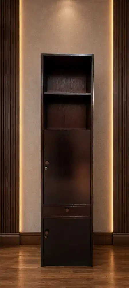 Dijual Lemari Kayu Tinggi