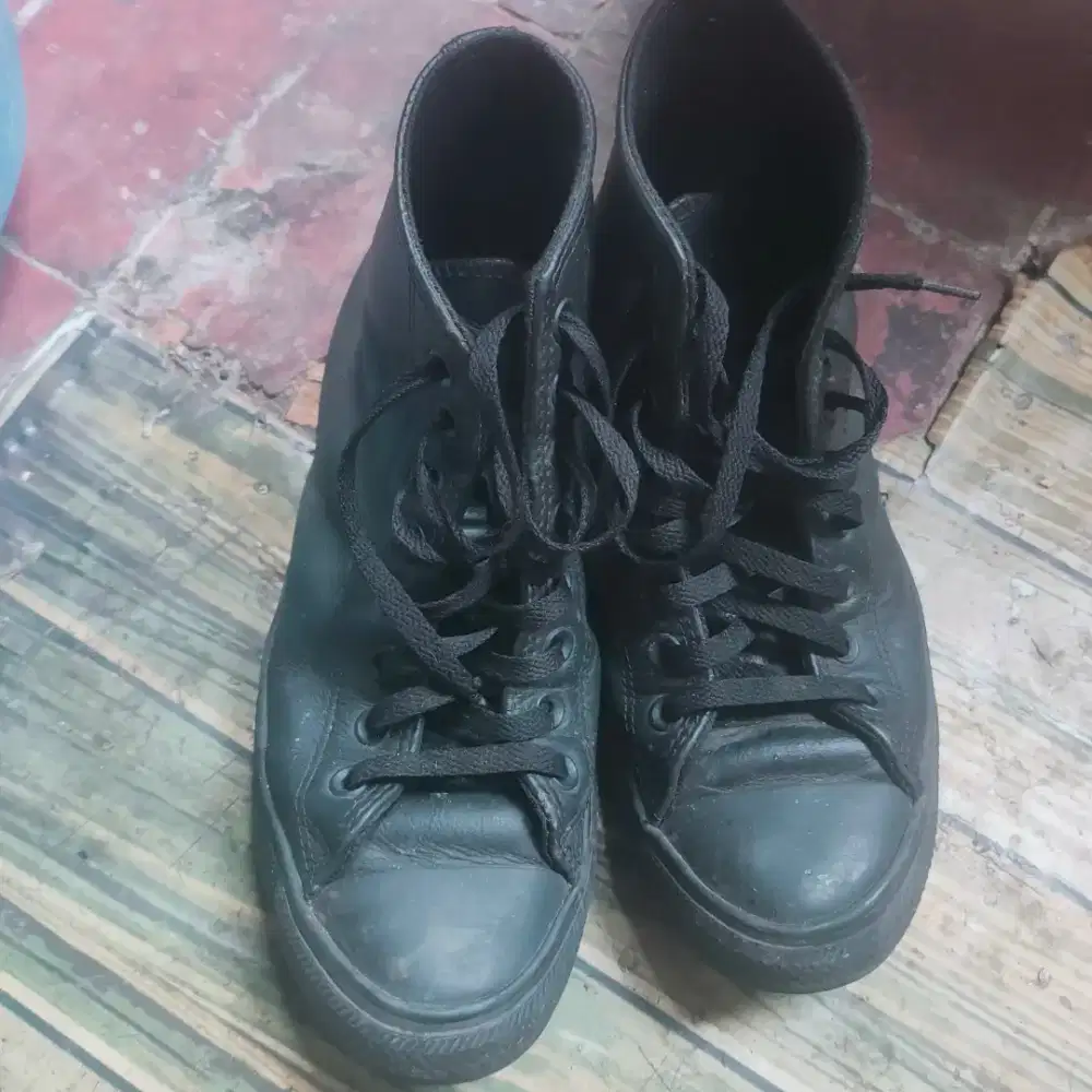 Sepatu all star