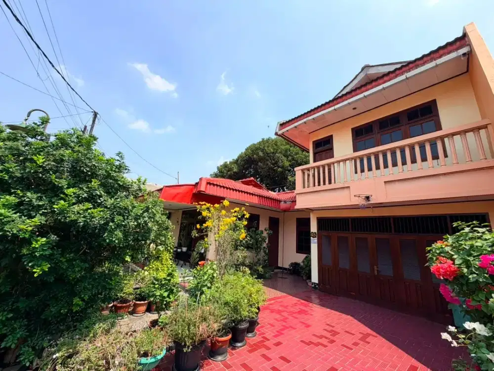 RUMAH ASRI NYAMAN DAN LUAS DI CIPUTAT TANGERANG SELATAN
