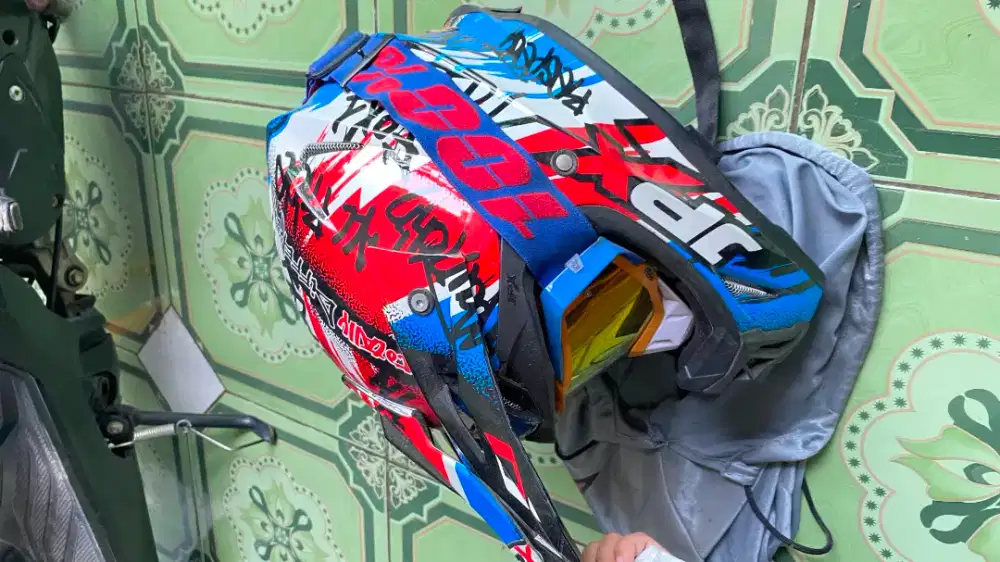 Jual helm baruu