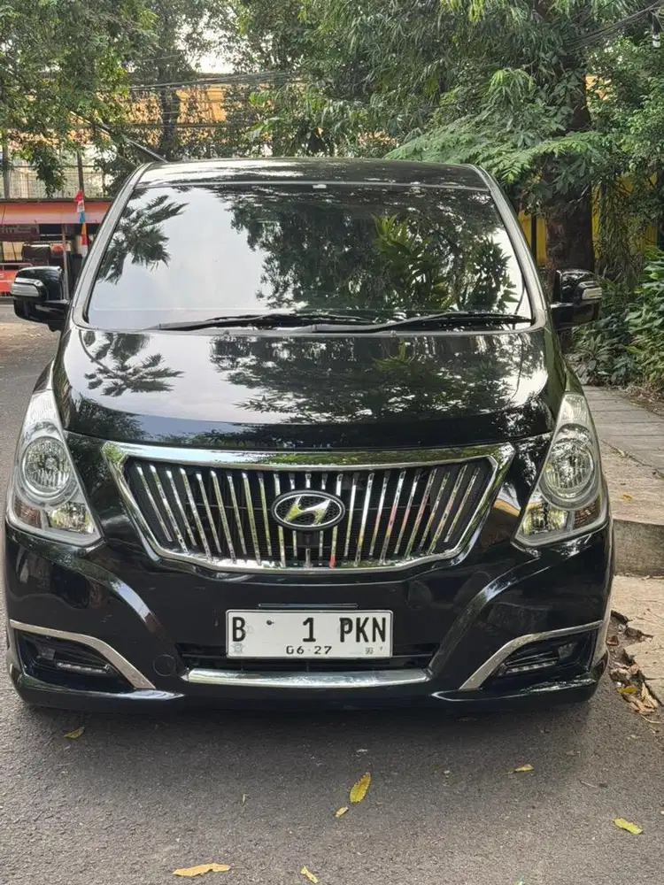KM 60 RB ! Hyundai H1 2018 royale diesel harga cash