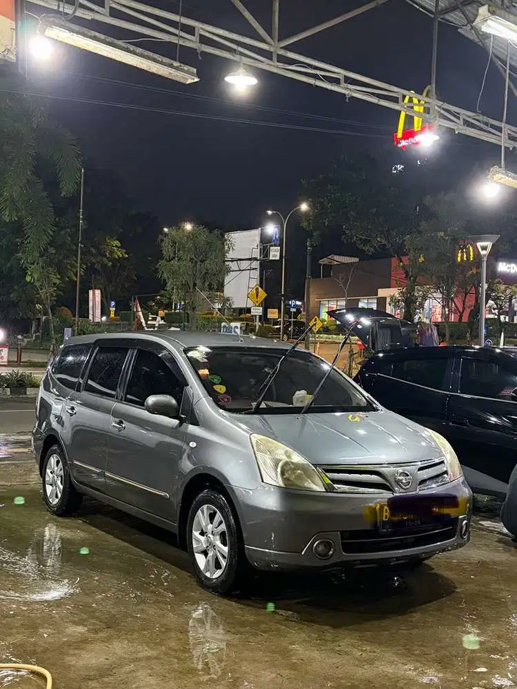 Nissan Grand livina 2011 Bensin