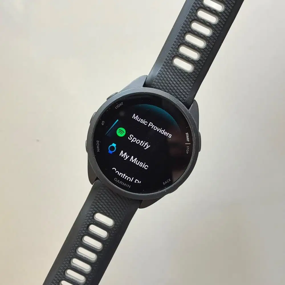 Garmin Forerunner 165 music