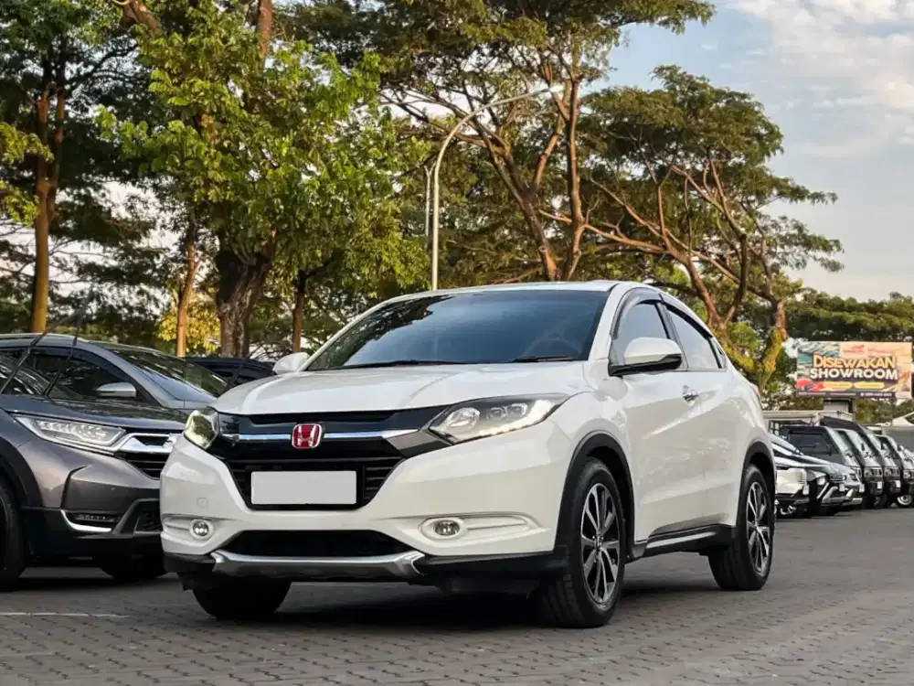 HARGA SPESIAL UPDGRADE JBL!! HONDA HRV 1.5 E CVT MATIC 2017 PUTIH