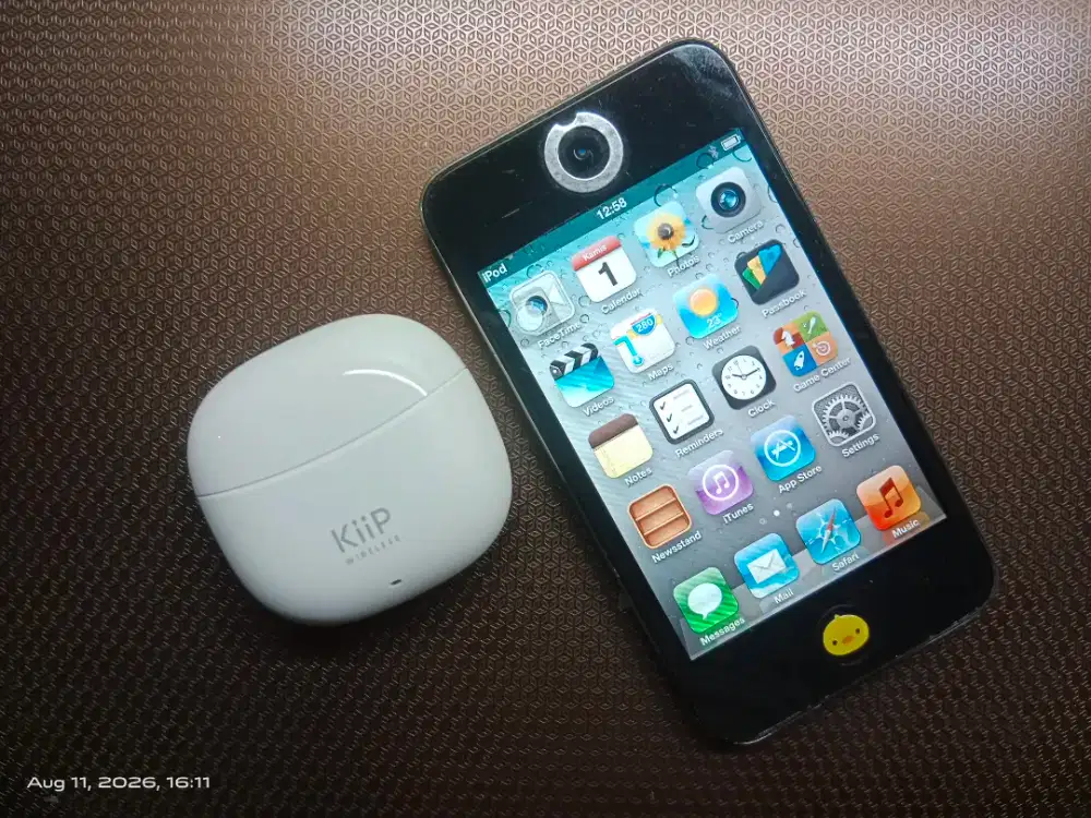 Ipod Touch 4th Gen 32GB + TWS KiiP dts 2i