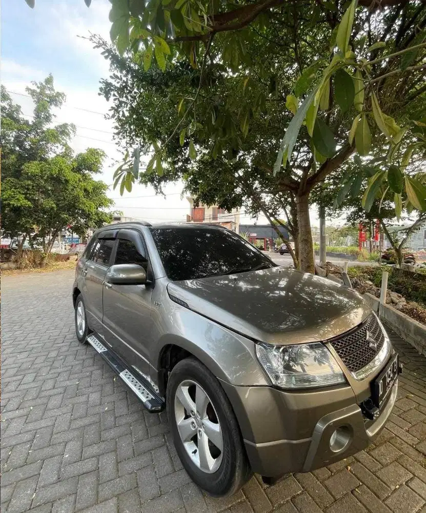 Suzuki Grand Vitara 2.0 JLX AT Bensin Tangan Kedua 2011