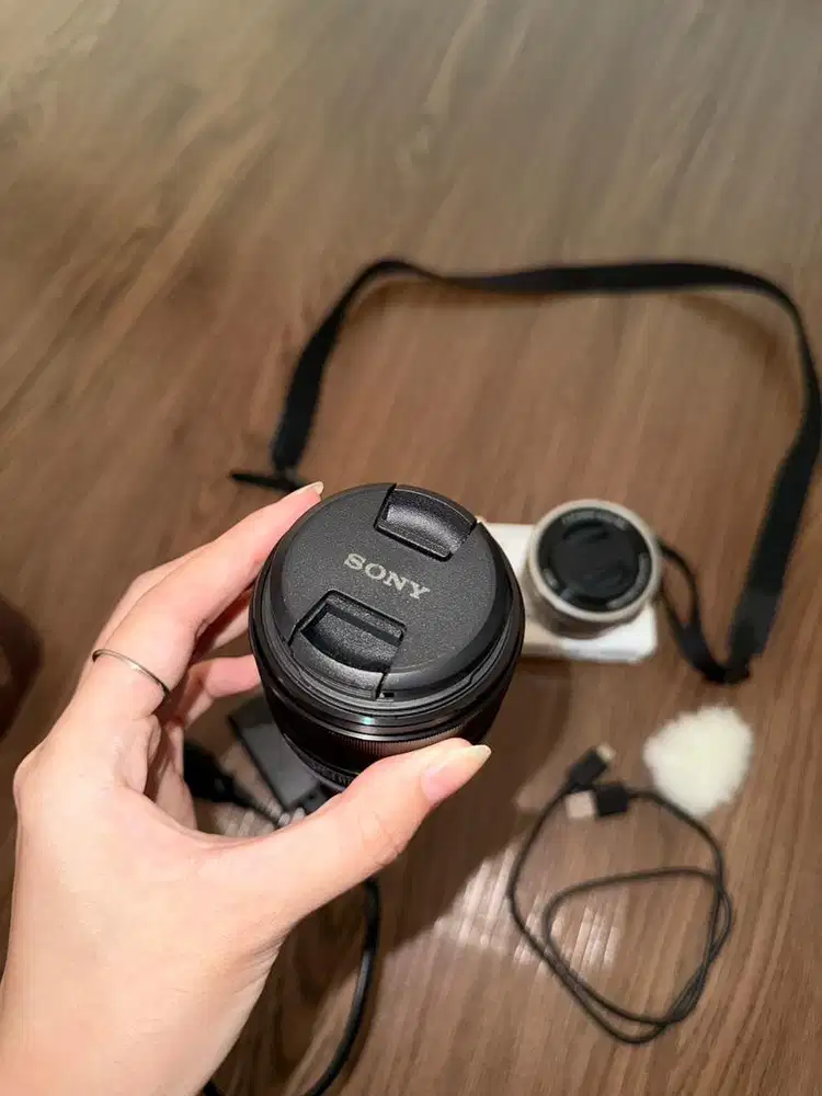Lensa Sony SEL35f18 untuk mirrorles Sony ZV E10 bisa