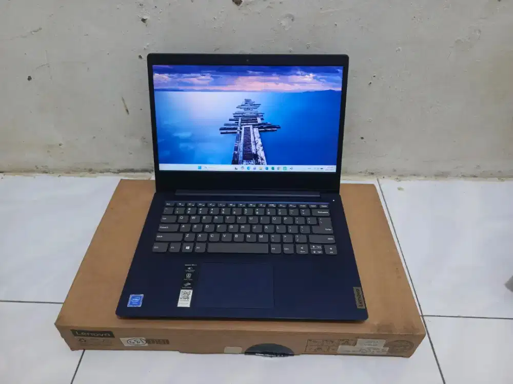 Laptop tahun Muda lenovo ideapad slim 3 Ram 4 Gb Ssd 256 Gb