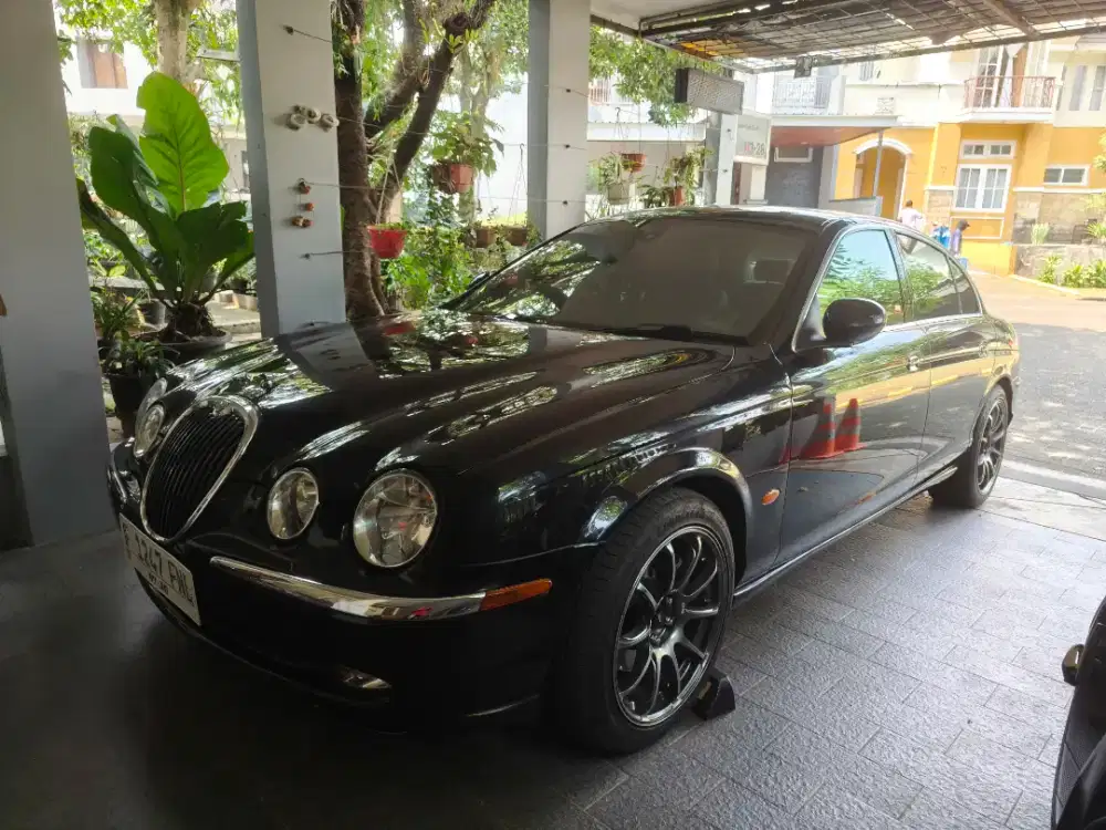 JAGUAR S-TYPE 2004 MULUSS DIJUAL.