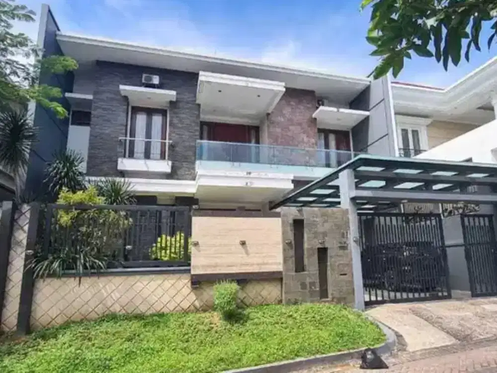 Minimalis Modern Rumah Newton Hill Citraland Bangunan 2,5 Lantai