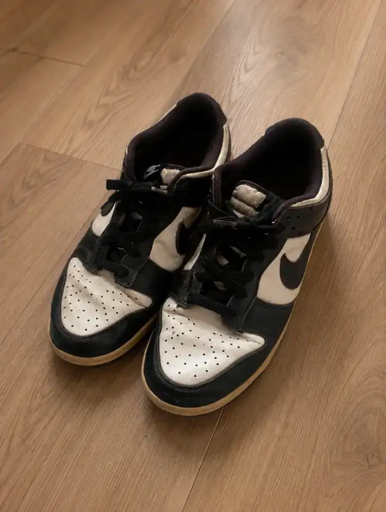 Sepatu Nike Panda Made In Indonesia ada Barcode size 42,5
