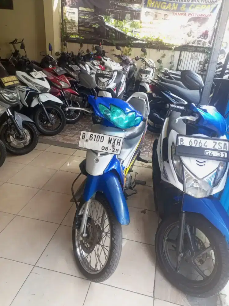 Mau jual motor Shogun 125 surat komplit lokasi Depok sawangan lama