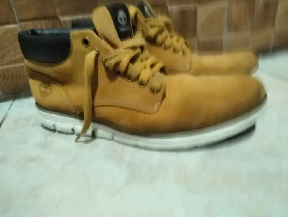 Sepatu timberland