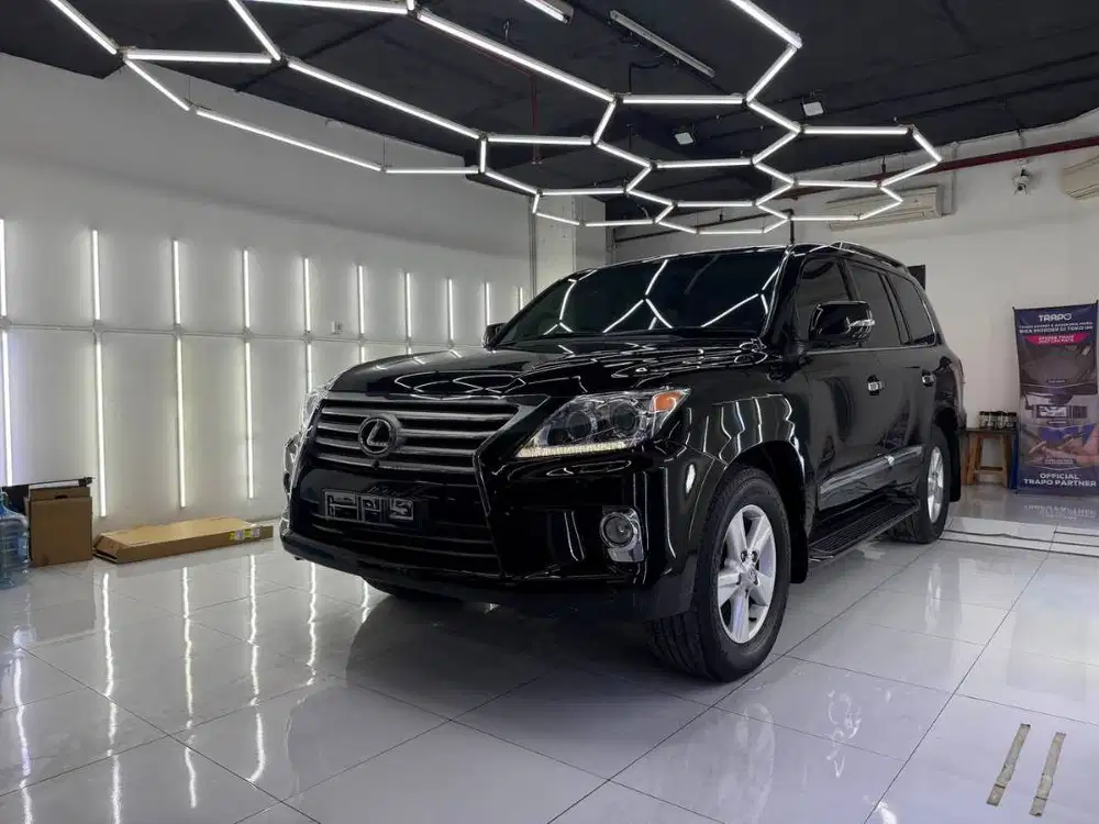 LEXUS LX570 2013 - DARI TANGAN PERTAMA!!