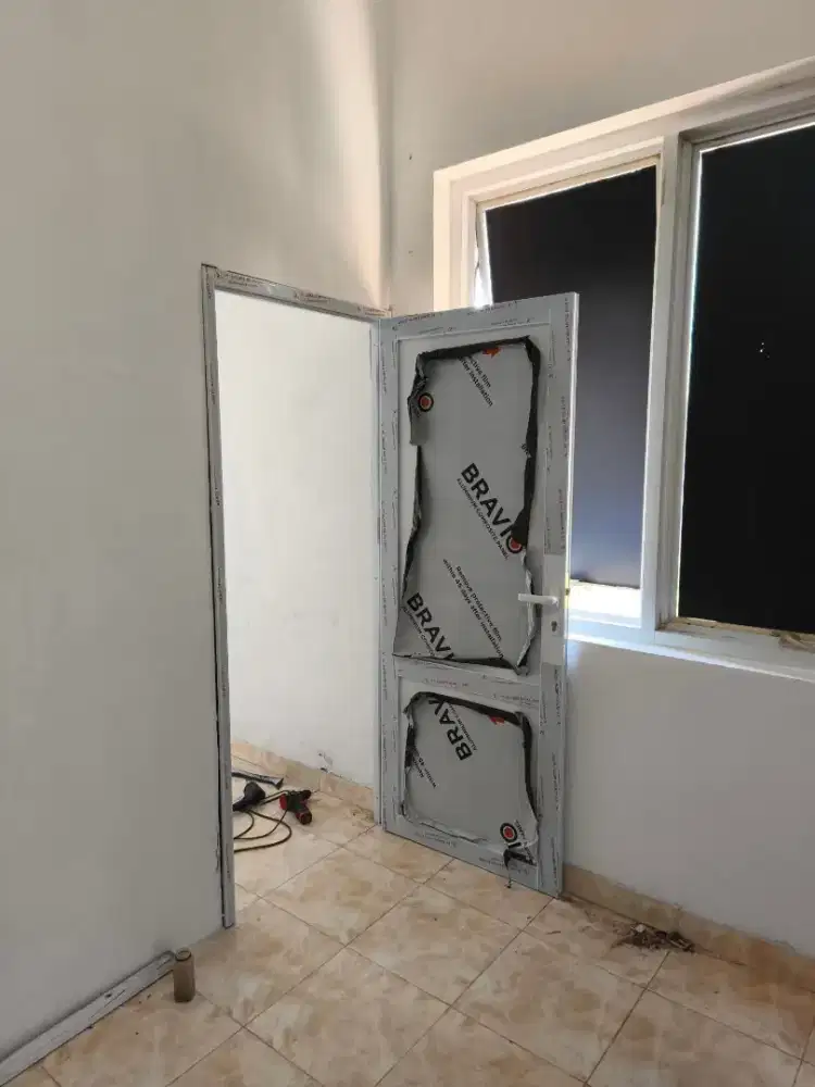 Pintu almunium freme 8cm
