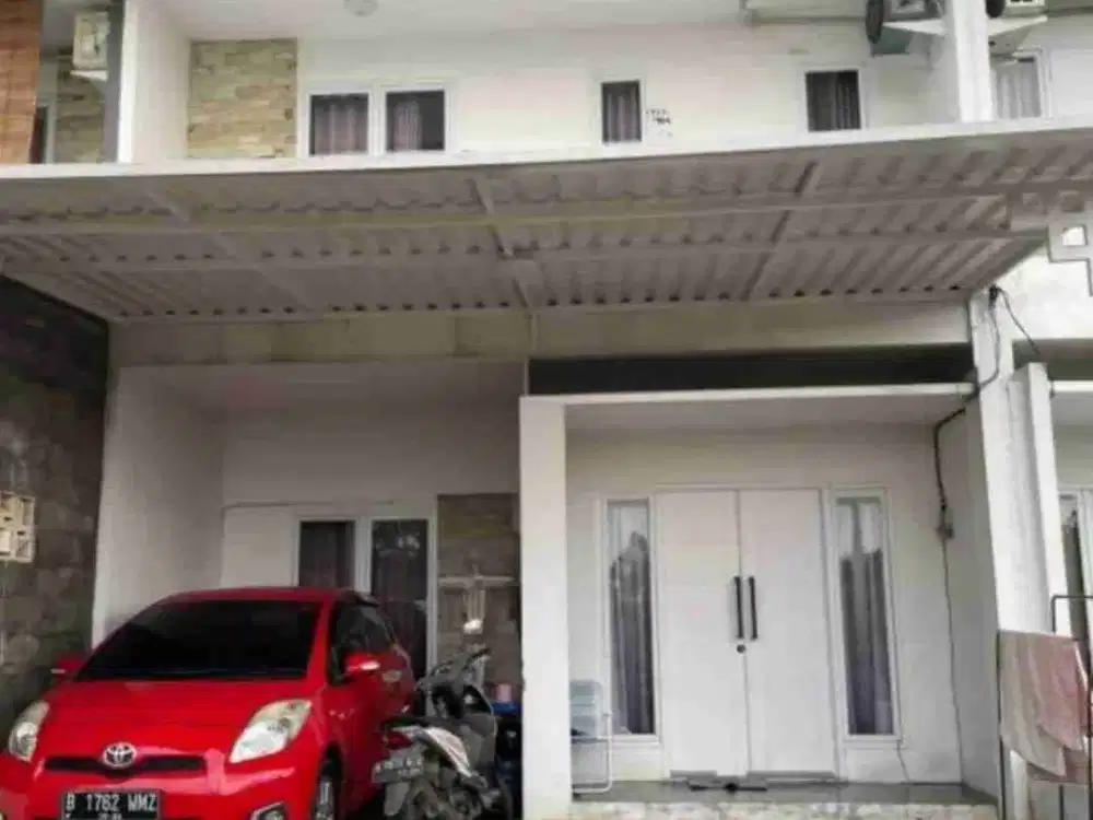 Di jual rumah 2 lantai di Graha Pesona Cikeas