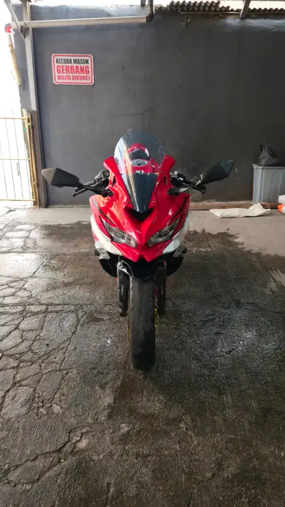 KAWASAKI ZX25R SE ABS QS MERAH 2021 PAJAK HIDUP TERAWAT