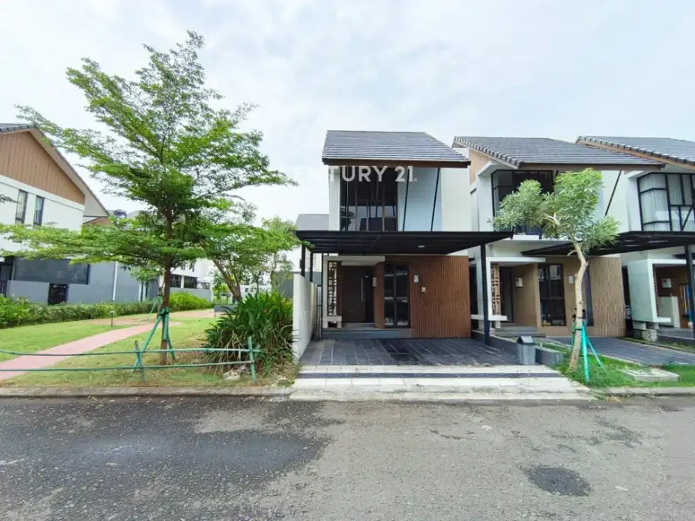 Exclusive Rumah Renovasi Di Mahakam JGC 2 KT 2 KM Hadap Selatan